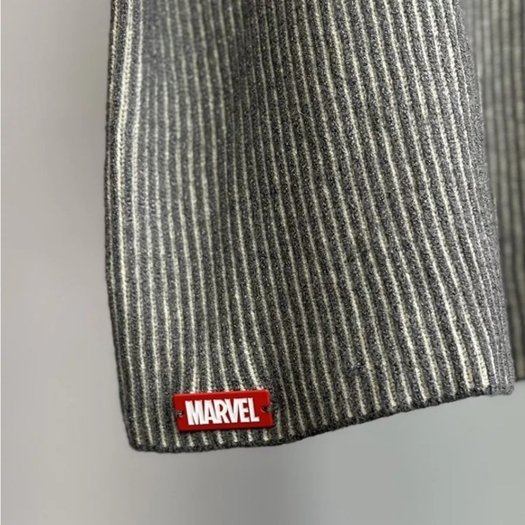 Disney Parks Store Marvel Sweater Shirt Sz 3XL Gray Red Stripe 1939 Big Tag HTF - Picture 6 of 15